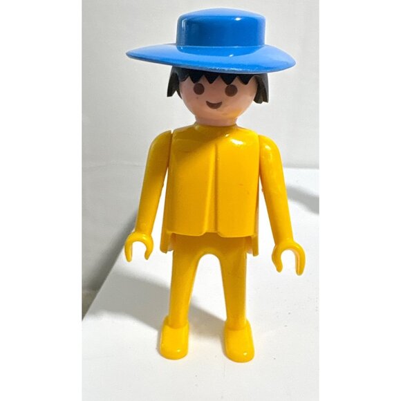 Vintage Playmobil Figures Set Of 3 Grandma Woman Blue Hat Geobra Blue Yellow Red - Picture 4 of 9